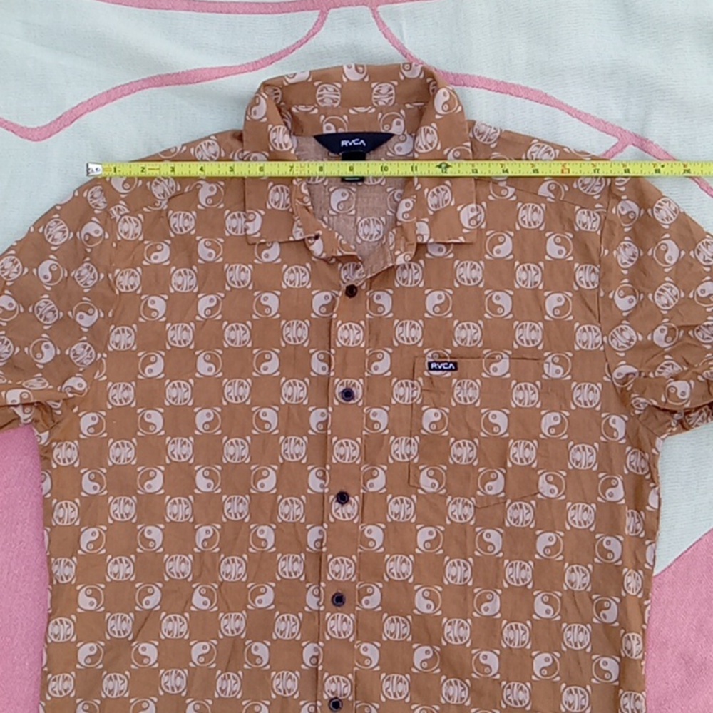 RVCA - Picture 9 of 11